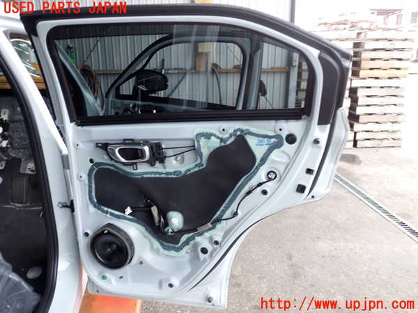 2UPJ-9239001290]ヴェゼル ハイブリッド(e：HEV)(RV5)右後ドア 中古 AGC M2L4 43R-00073_5