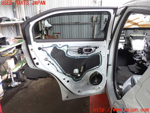 2UPJ-9239001320]ヴェゼル ハイブリッド(e：HEV)(RV5)左後ドア 中古 AGC M2L4 43R-00073_4