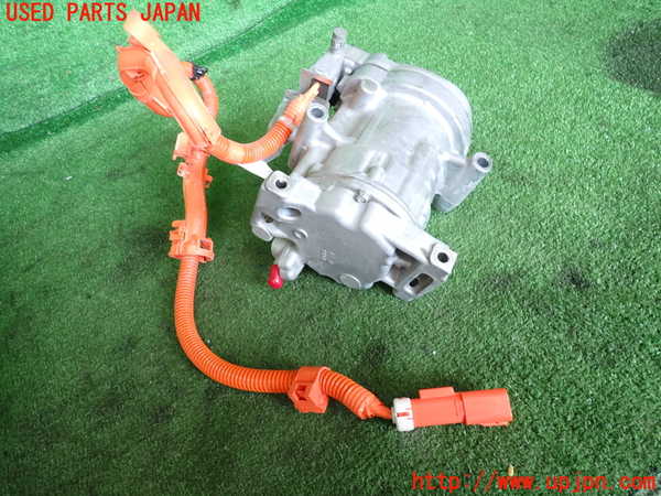 2UPJ-9239006025]ヴェゼル ハイブリッド(e：HEV)(RV5)エアコンコンプレッサー 中古_2