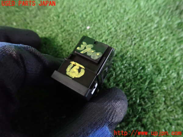 2UPJ-9239006311]ヴェゼル ハイブリッド(e：HEV)(RV5)スイッチ6(バックドア) 中古_2