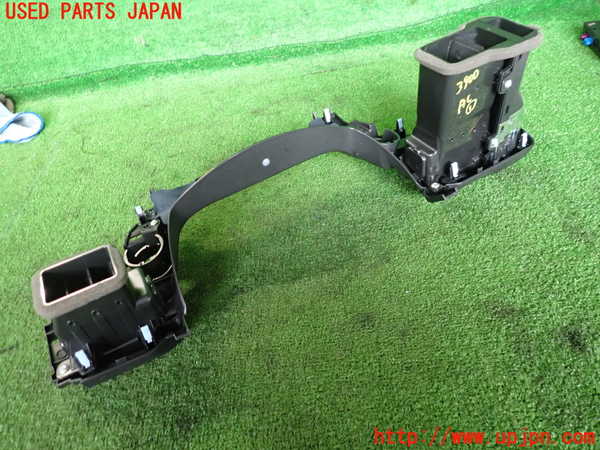 2UPJ-9239007526]ヴェゼル ハイブリッド(e：HEV)(RV5)エアコン吹き出し口1(右) 中古_2