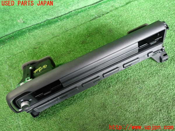 2UPJ-9239007527]ヴェゼル ハイブリッド(e：HEV)(RV5)エアコン吹き出し口2(左) 中古_2