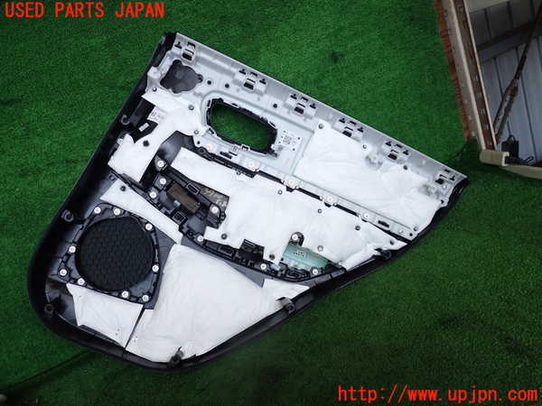2UPJ-9239001324]ヴェゼル ハイブリッド(e：HEV)(RV5)左後ドア内張り 中古_3