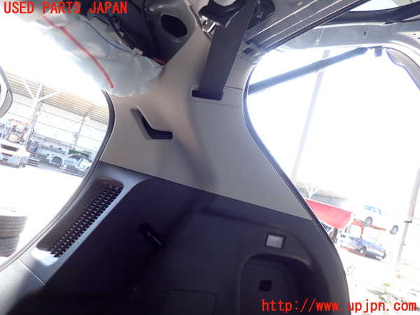 2UPJ-9239007675]ヴェゼル ハイブリッド(e：HEV)(RV5)右リアピラートリム 中古_2