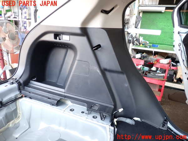 2UPJ-9239007680]ヴェゼル ハイブリッド(e：HEV)(RV5)左リアピラートリム 中古_3