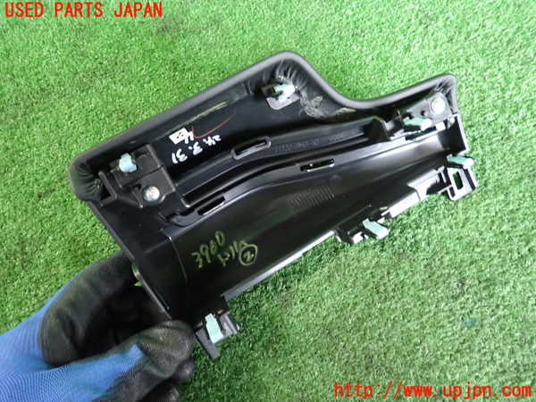 2UPJ-9239007692]ヴェゼル ハイブリッド(e：HEV)(RV5)内装トリム類2 中古_2