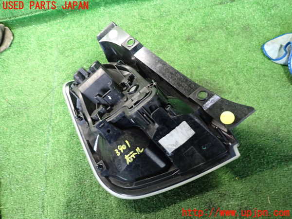 2UPJ-9239011530]アバルト・595(312142)右テールランプ 中古_2