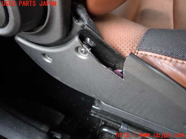 2UPJ-9239017035]アバルト・595(312142)運転席シート 中古_4
