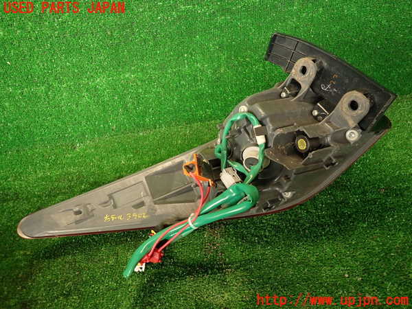 2UPJ-9239021530]レクサス・RC F(USC10)右テールランプ 中古_2