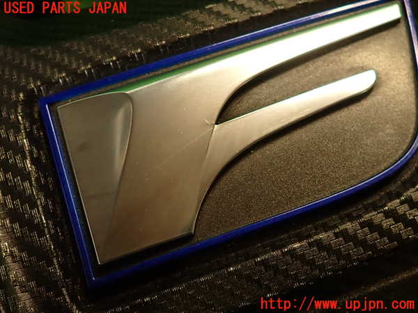 2UPJ-9239022160]レクサス・RC F(USC10)エンジンアッパーカバー 中古_3