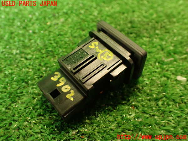 2UPJ-9239026310]レクサス・RC F(USC10)スイッチ5 (リアスポイラー) 中古_3