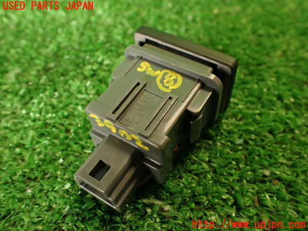 2UPJ-9239026313]レクサス・RC F(USC10)スイッチ8 中古_3