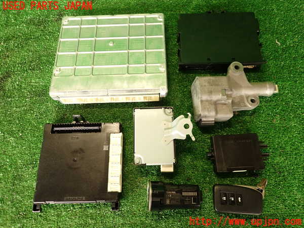 2UPJ-9239026110]レクサス・RC F(USC10)エンジンコンピューター 中古_2