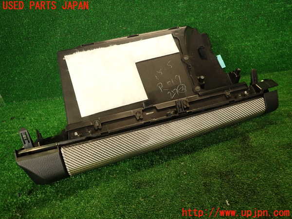 2UPJ-9239027516]レクサス・RC F(USC10)グローブボックス1 中古_2