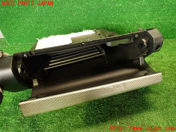 2UPJ-9239027516]レクサス・RC F(USC10)グローブボックス1 中古_4