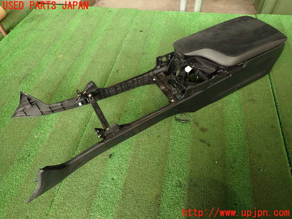 2UPJ-9239027540]レクサス・RC F(USC10)センターコンソール 中古_3