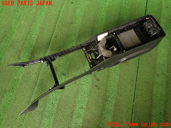 2UPJ-9239027540]レクサス・RC F(USC10)センターコンソール 中古_5