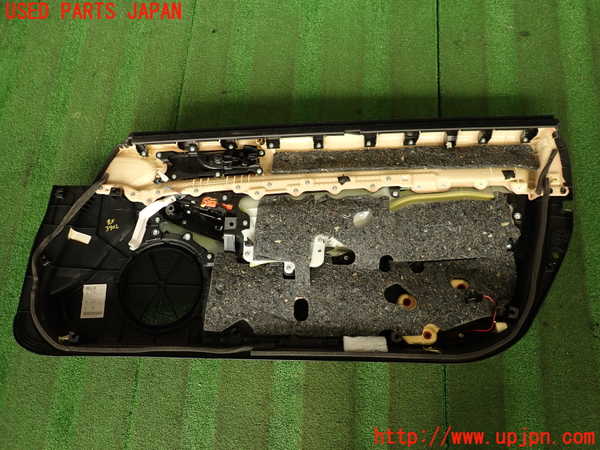 2UPJ-9239021264]レクサス・RC F(USC10)左ドア内張り 中古_5