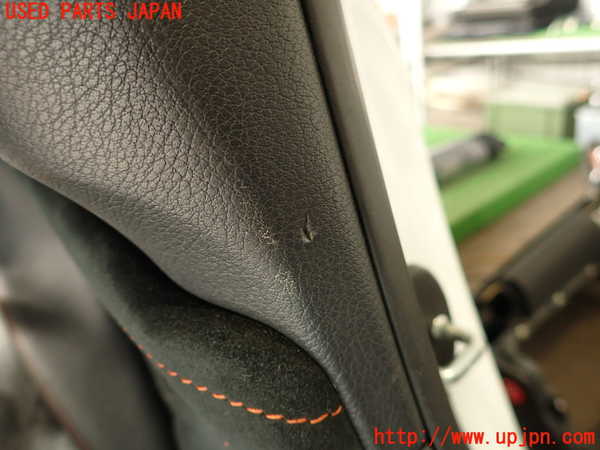 2UPJ-9239027680]レクサス・RC F(USC10)左リアピラートリム 中古_5