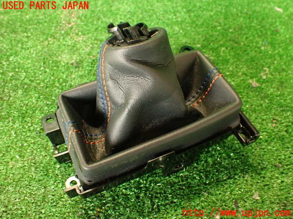 2UPJ-9239027575]レクサス・RC F(USC10)シフトブーツ 中古_2