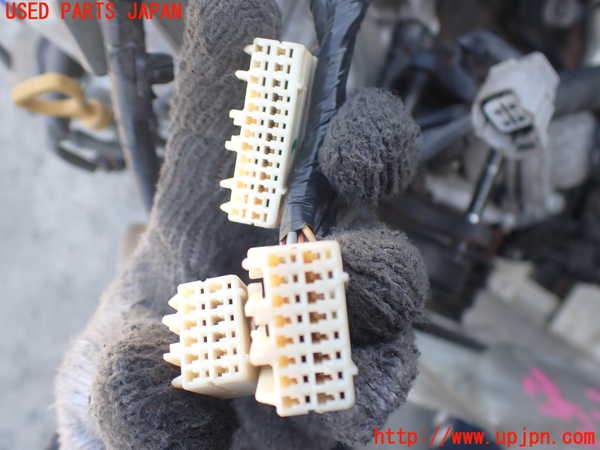 2UPJ-9239032010]ハイラックスサーフ(RZN185W)エンジン 3RZ-FE 4WD 中古_3