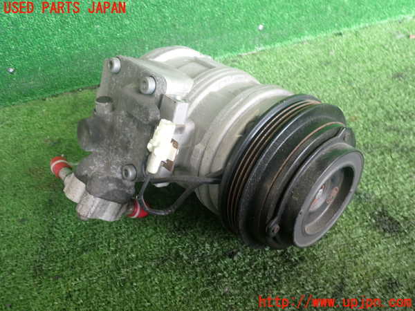 2UPJ-9239036025]ハイラックスサーフ(RZN185W)エアコンコンプレッサー 中古_2