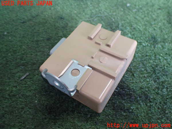 2UPJ-9239036147]ハイラックスサーフ(RZN185W)コンピューター2(アンテナリレー) 中古_2