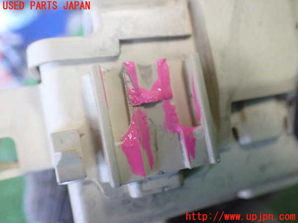 2UPJ-9239036741]ハイラックスサーフ(RZN185W)ヒューズボックス1(室内運転席側) 中古_5