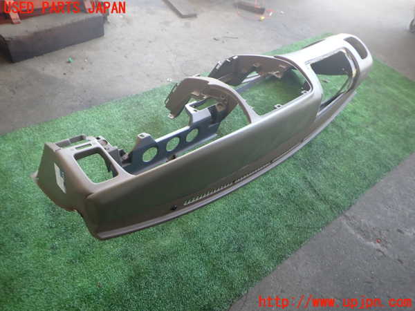 2UPJ-9239037505]ハイラックスサーフ(RZN185W)ダッシュボード 中古_3