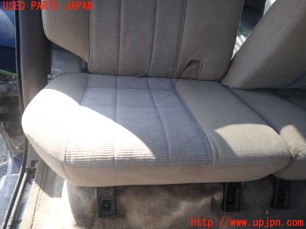 2UPJ-9239037145]ハイラックスサーフ(RZN185W)右2列目シート 中古_3