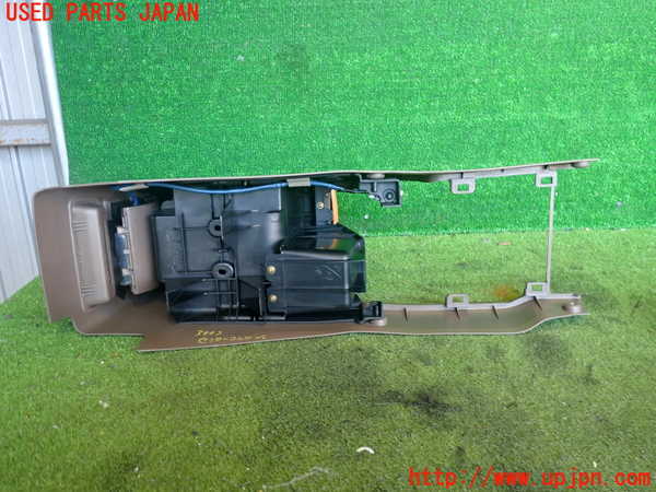 2UPJ-9239037540]ハイラックスサーフ(RZN185W)センターコンソール 中古_5