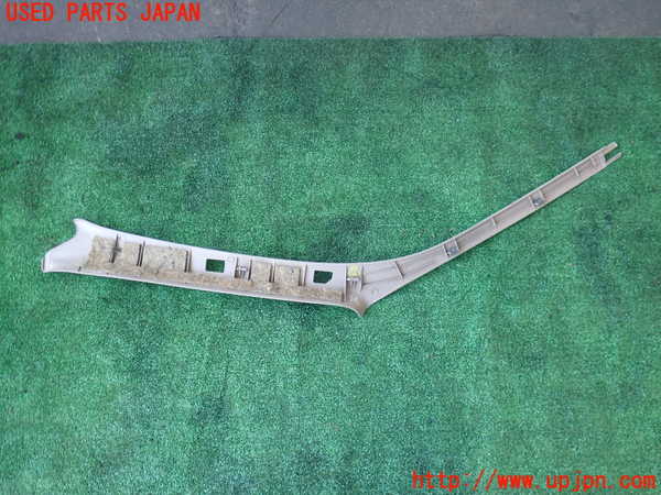 2UPJ-9239037655]ハイラックスサーフ(RZN185W)右フロントピラートリム 中古_2