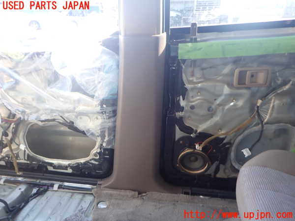 2UPJ-9239037665]ハイラックスサーフ(RZN185W)右センターピラートリム 中古_3