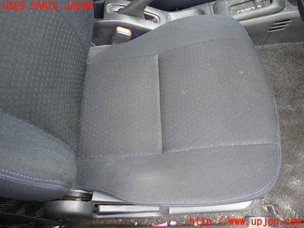 1UPJ-9239047035]テリオスキッド(J131G)運転席シート 中古_3