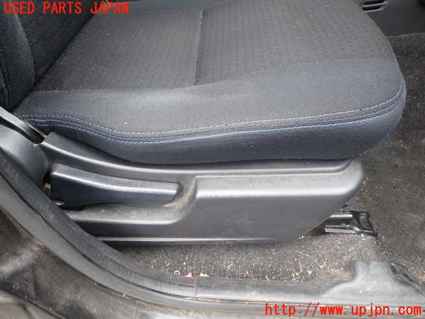 1UPJ-9239047035]テリオスキッド(J131G)運転席シート 中古_4
