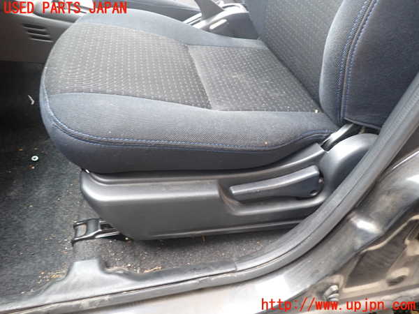 1UPJ-9239047065]テリオスキッド(J131G)助手席シート 中古_4