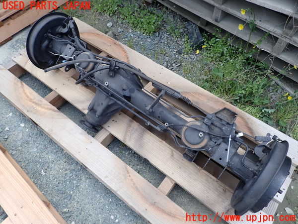 1UPJ-9239054400]ジムニー(JA22W)リアデフホーシング 中古_2