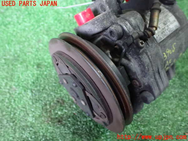 1UPJ-9239056025]ジムニー(JA22W)エアコンコンプレッサー 中古_3