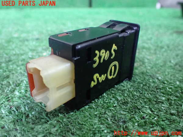 1UPJ-9239056306]ジムニー(JA22W)スイッチ1 (リアワイパー ウォッシャー)  中古_2