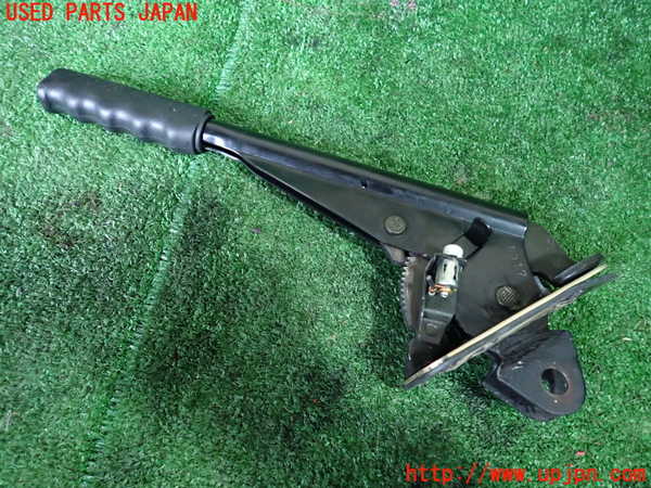 1UPJ-9239057550]ジムニー(JA22W)サイドブレーキレバー 中古_2