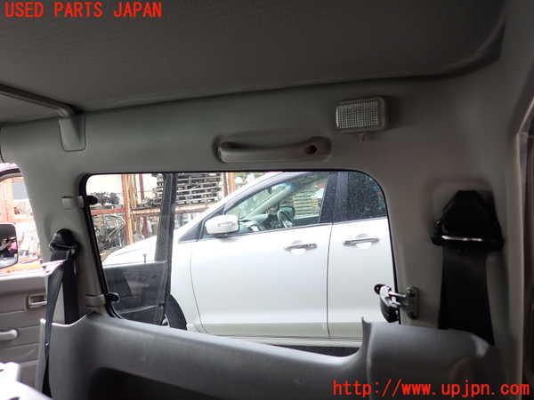 1UPJ-9239057675]ジムニー(JA22W)右リアピラートリム 中古_2