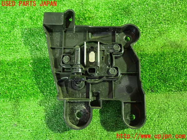 1UPJ-9239061180]セレナ e-POWER(GFC28)右フォグ 中古_2