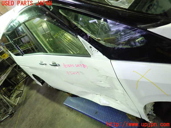 1UPJ-9239061230]セレナ e-POWER(GFC28)右前ドア ジャンク AGC M2H3 43R-00033_3
