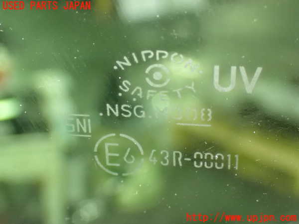 1UPJ-9239061200]セレナ e-POWER(GFC28)右フロント三角窓ガラス 中古 NSG M3O8 43R-00011_2