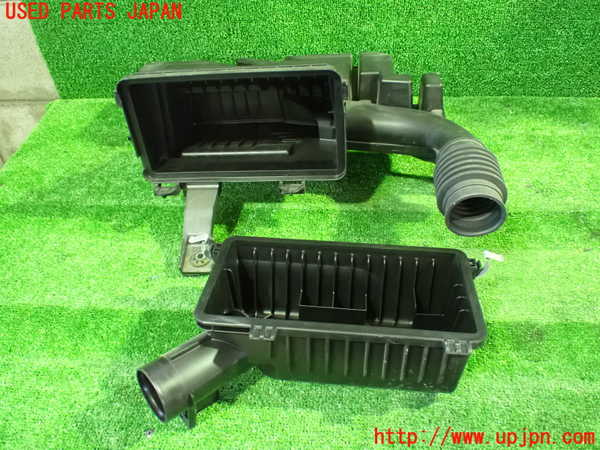 1UPJ-9239062560]セレナ e-POWER(GFC28)エアクリーナーボックス 中古_4