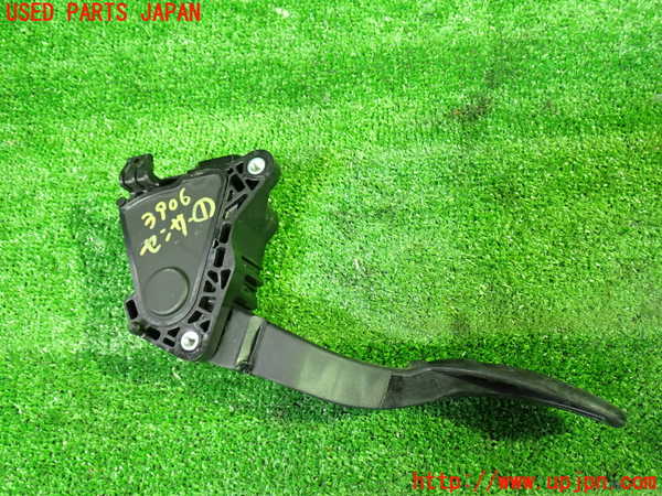 1UPJ-9239066381]セレナ e-POWER(GFC28)センサー1(アクセルペダル) 中古_2