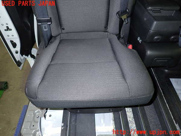 1UPJ-9239067145]セレナ e-POWER(GFC28)右2列目シート 中古_3