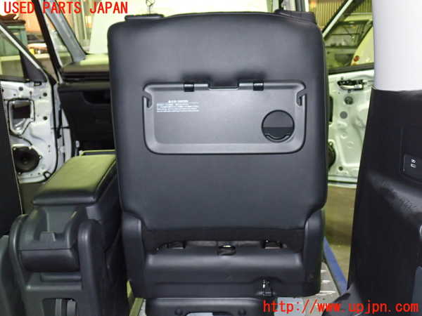 1UPJ-9239067145]セレナ e-POWER(GFC28)右2列目シート 中古_4