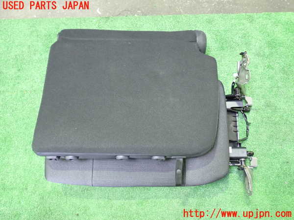1UPJ-9239067265]セレナ e-POWER(GFC28)左3列目シート 中古_4