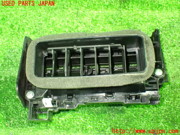 1UPJ-9239067526]セレナ e-POWER(GFC28)エアコン吹き出し口1(右) 中古_2